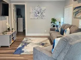 Walk to Beach Hampton Home with Grill!