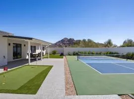 PV Getaway: Heated Pool and Private Pickleball!