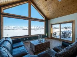 Mountain View Home w/Hot Tub - Close to Downtown!