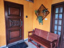 Suíte Acessível na Chácara Refrigério: Salto şehrinde bir otel