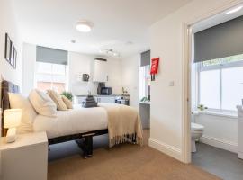 St James Court Aparthotel, hôtel à Derby