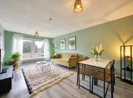 2BR Flat Near Glasgow Uni Hydro and City Centre