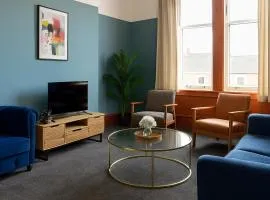 Family and Group Stay 2BR by Park Sleeps 7