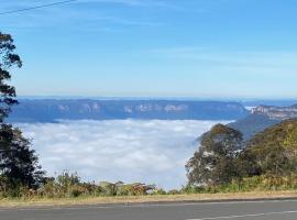 The Rooster Restaurant and Jamison Guesthouse, hotel in Katoomba