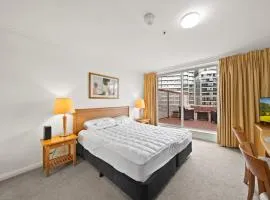 Central ACT Studio with Indoor Pool and Gym