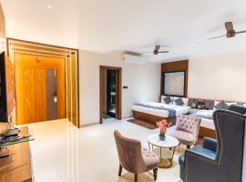 Sri vaarahi hotel, hotel v destinaci Hanamkonda