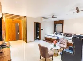 Sri vaarahi hotel