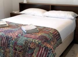 Lodge on the Bay- now Backpacker's Price in Esplanade & Buller St Kingscote-Pay on arrival, hotel in Kingscote