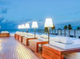 Setai Yacht Premium #307 by AcalMar Flats