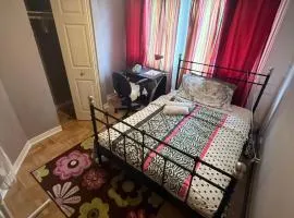 Private Room Not Entire Apt Steps DownTown 18Mins Airport