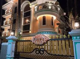 Nico's