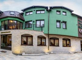 Pietrele lui Solomon, four-star hotel in Braşov