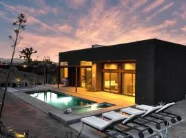 M House Modern near park w pool spa
