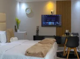 ECO-WILD Luxury Suites