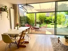 Wembley Stadium is 4min by tube - Modern 4 bedroom house ideal for families and groups