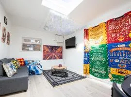 Hogwarts House, Self Check in, Sleeps 4