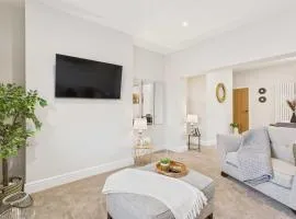 Host & Stay - Jomor House