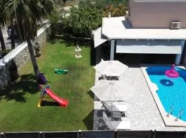 Villa Campos- Less than 5-Min Walk to Kalivaki Beach