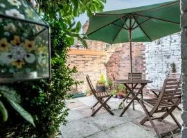 Pass the Keys 2 Bed Charming Home by Sefton Park Liverpool