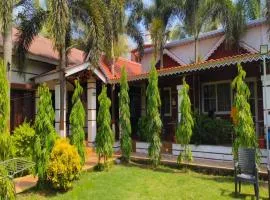 Madhuson Palms