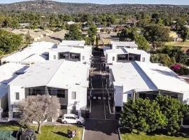 LOCK, Leave, Work-SELF CONTAINED APARTMENTS, ξενοδοχείο που δέχεται κατοικίδια σε Kelmscott