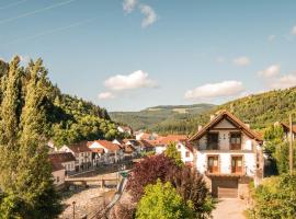 Acogedora casa rural a los pies de la Selva Irati, hotel em Ochagavía