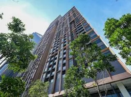 KL Bukit Bintang Condos with an Infinity Pool, Gym and Panoramic Views by Asian Cajun Vacations