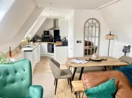 Town Centre Apartment 3 Bedrooms Sleeps 8 Dog Friendly