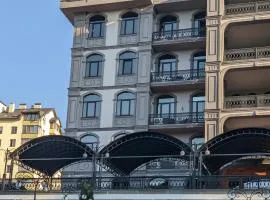 Апартаменти біля парку з бюветом мінеральної води