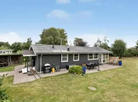 Awesome Home In Frederikshavn With Wifi