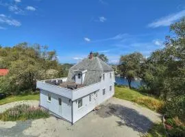 Amazing Home In Rubbestadneset With Wifi