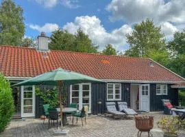4 Bedroom Nice Home In Gilleleje