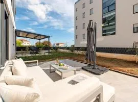2 Bedroom Gorgeous Apartment In Zadar