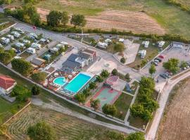 Ioannina Camping- Glamping, glamping en Neo Mpizani