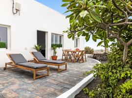Home2Book Cozy Terrace House with Volcano Views, hotel in Nazaret