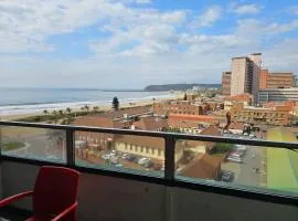 Self-Catering with Sea Views at 10 South