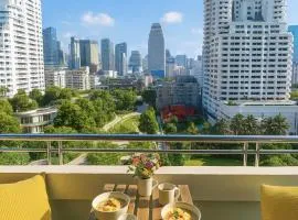 Great Balcony with 2 Beds Executive Unit