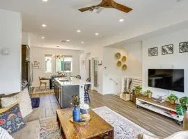 2 Mi to Beach Luxe LA-Area Townhome with Balcony
