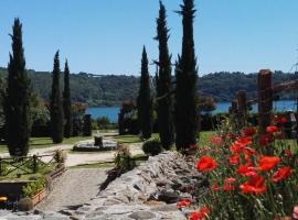Agriturismo Le Grotte, farm stay in Nemi