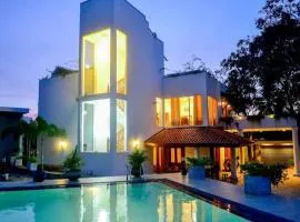 The Elite Villa by Surf & Ride