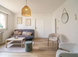 Centre 5 mins à pieds - Proche parkings - Lit 160 cm