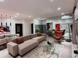 3 bedroom luxury lakeside apartment