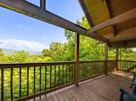 Smoky Mtn Cabin Hot Tub, Fire Pit & Pool Table