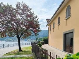 AQUARAMA - private pool - Lakefront apartment end free parking