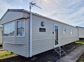 Trieste 6 Berth Caravan, Seasalter, hôtel avec piscine à Seasalter