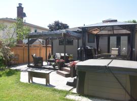 Cozy Suite with HOT TUB & Highspeed Internet, hotel em Grimsby