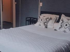 Hôtel JURJURA, ξενοδοχείο σε Dole