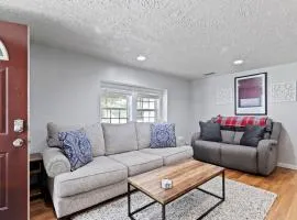 Cozy & Quiet Home Away from Home - 3 Beds 2 Baths - Fully Fenced Yard