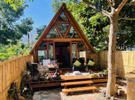 Luxe A-Frame on Lake Atitl&aacute;n, chalet de monta&ntilde;a en Santiago Atitl&aacute;n