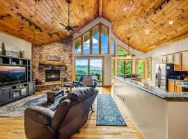 Sky View - Luxury Mountain Golf Home
